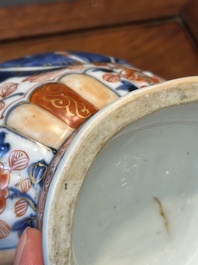 Verseuse de type 'aftaba' en porcelaine de Chine de style Imari pour le march&eacute; islamique, Kangxi