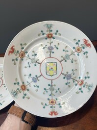 A pair of Chinese famille rose 'Jiangxi Province' plates, endless knot mark, 19/20th C.
