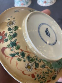 Twee paar Chinese famille verte koppen en schotels, Kangxi