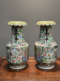 A pair of fine Chinese Canton famille rose 'Water Margin 水滸傳' vases, 19th C.
