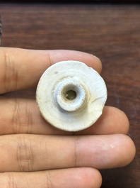 Tien Chinese blauw-witte vazen en snuifflessen, 19de eeuw