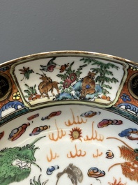 Drie Chinese Canton famille rose borden en een paar eierdopjes met wapendecor voor de Portugese markt, Guangxu