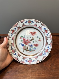 Five Chinese famille rose plates with floral design, Yongzheng/Qianlong
