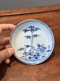 Een verzameling van 23 Chinese koppen en schotels, Kangxi/Qianlong