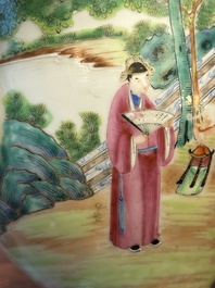 Twee fijne Chinese Canton famille rose theepotten, 19e eeuw