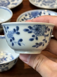 Een verzameling van 23 Chinese koppen en schotels, Kangxi/Qianlong