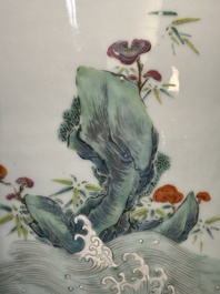 Een Chinese famille rose vaas met Lan Caihe, Qianlong merk en periode