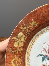 A Chinese famille rose 'faux-bois' border plate, Yongzheng/Qianlong