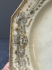Un plat armori&eacute; et une assiette aux armes de De Heere pour le march&eacute; hollandais en porcelaine de Chine, Qianlong