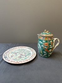 Une cruche en porcelaine de Chine famille rose sur fond vert  &agrave; d&eacute;cor de dragons et un plat &agrave; decor 'sept sages' et &agrave; bord de dragons, 19&egrave;me