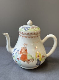 Une soupi&egrave;re couverte sur son support en porcelaine de Chine famille rose &agrave; d&eacute;cor mandarin et une th&eacute;i&egrave;re couverte, Qianlong
