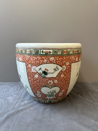 A Chinese famille verte jardiniere, 19th C.