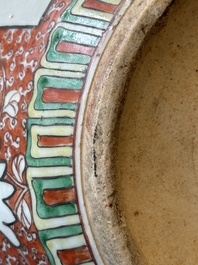 A Chinese famille verte jardiniere, 19th C.
