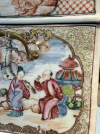 Tr&egrave;s rare coffret d'ensemble &agrave; th&eacute; en porcelaine de Chine famille rose de Canton &agrave; d&eacute;cor mandarin, Qianlong