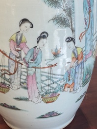 Zeven Chinese famille rose vazen, 19/20e eeuw