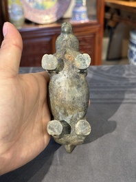 Rare r&eacute;cipient rituel en bronze en forme de tapir de style Zhou oriental, Chine, p&eacute;riode des Royaumes combattants