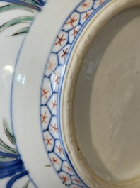 Een paar Chinese famille verte-Imari kalebasvazen, Kangxi