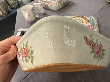A very extensive Chinese Canton famille rose 81-piece dinner service, 19th C.