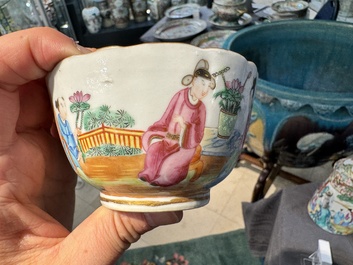 A very extensive Chinese Canton famille rose 81-piece dinner service, 19th C.