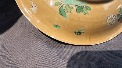 Twee paar Chinese famille verte koppen en schotels, Kangxi