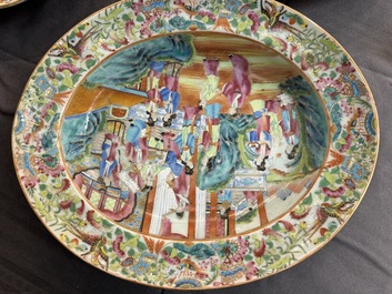 A very extensive Chinese Canton famille rose 81-piece dinner service, 19th C.
