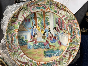 A very extensive Chinese Canton famille rose 81-piece dinner service, 19th C.