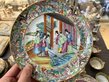 A very extensive Chinese Canton famille rose 81-piece dinner service, 19th C.