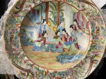 A very extensive Chinese Canton famille rose 81-piece dinner service, 19th C.