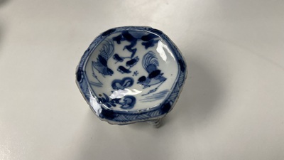 Five Chinese blue and white salts and a sprinkler with copper mounts, Kangxi/Jiaqing
