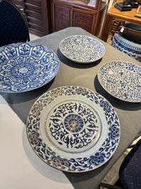 Four Chinese blue and white dishes with floral design, Kangxi/Yongzheng