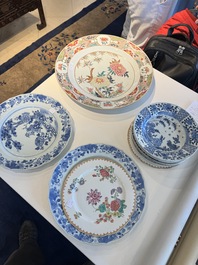 Collection vari&eacute;e de 11 pi&egrave;ces en porcelaine de Chine en bleu et blanc et famille rose, Yongzheng/Qianlong