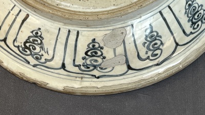 A Vietnamese or Annamese blue and white 'floral' dish, 15/16th C.