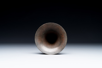 A fine and rare Chinese bronze vase with floral design in the style of Hu Wenming 胡文明, 'gu 觚', Ming