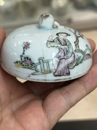 Collection vari&eacute;e en porcelaine de Chine famille rose et qianjiang cai, 19/20&egrave;me