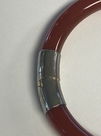 Collection vari&eacute;e de 16 pi&egrave;ces de bijoux et bo&icirc;tes, dont du jade, de l'or et de l'argent, Chine, 19&egrave;me