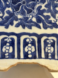 Two Chinese qianjiang cai hat stands, a blue and white jardiniere on stand, a famille rose vase and a covered vase, 19/20th C.