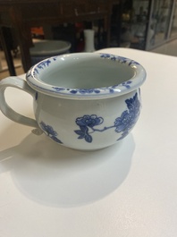 Collection de 13 pi&egrave;ces en porcelaine Chine en bleu et blanc de l'&eacute;pave du Cargo Nankin, Qianlong