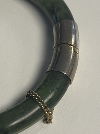 Collection vari&eacute;e de 16 pi&egrave;ces de bijoux et bo&icirc;tes, dont du jade, de l'or et de l'argent, Chine, 19&egrave;me