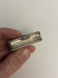 Collection vari&eacute;e de 16 pi&egrave;ces de bijoux et bo&icirc;tes, dont du jade, de l'or et de l'argent, Chine, 19&egrave;me