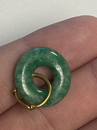 Collection vari&eacute;e de 16 pi&egrave;ces de bijoux et bo&icirc;tes, dont du jade, de l'or et de l'argent, Chine, 19&egrave;me