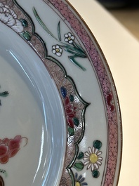 Drie Chinese verte-Imari 'Stanislaw' borden en vijf famille rose borden,  Kangxi/Yongzheng