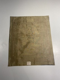 Een groep van acht stukken Chinees geborduurde zijde, 19/20e eeuw