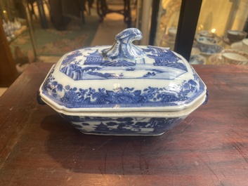 Groupe de six pi&egrave;ces en porcelaine de Chine bleu et blanc, 18/19&egrave;me