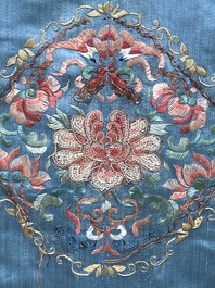 A Chinese embroidered silk skirt and a women's summer robe, 18th/19th C.