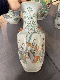 Cinq vases divers en porcelaine de Chine famille rose, 19/20&egrave;me