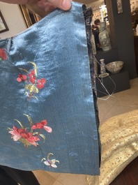 A Chinese embroidered silk skirt and a women's summer robe, 18th/19th C.