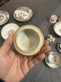 Een gevarieerde collectie Chinees famille rose en Imari-stijl porselein, Yongzheng en later