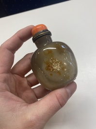 Neuf tabati&egrave;res en agate, Chine, 19/20&egrave;me