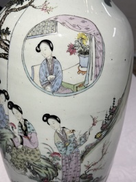 Two Chinese famille rose vases and a jardiniere, 19/20th C.