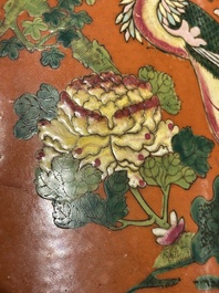 Two Chinese famille rose vases and a jardiniere, 19/20th C.
